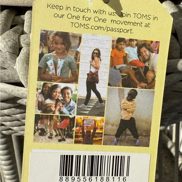 NWT *RARE* TOMS Beige and Pale Yellow Starfish Slip-On Alpargata Espadrilles - Picture 7 of 7